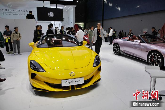 中國品牌新能源跑車。中新財經(jīng)記者 葛成 攝