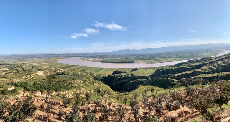 【中國夢&middot;黃河情】以生態(tài)文明為引領(lǐng) 山西芮城走出發(fā)展新路子_fororder_1 站在黃河一號(hào)