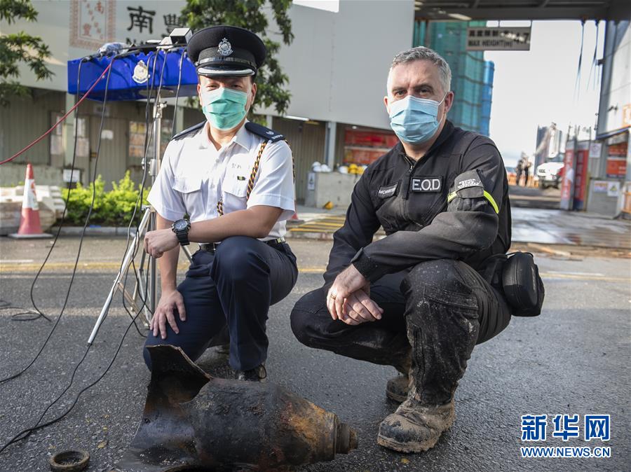 （港澳臺&middot;香港故事&middot;圖文互動）（3）用手觸摸二戰(zhàn)炸彈的人——訪香港警方拆彈專家